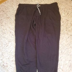 •3/20$ •   Jogger style Capris